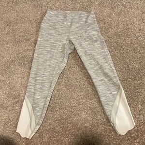 Lululemon Athletica Gray and White Leggings with Geometric Accents